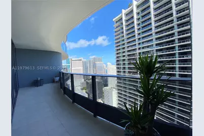 1000 Brickell #3807, Miami, FL 33131 - Photo 2