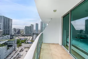 41 SE 5th, Miami, FL 33131 - Photo 2