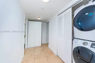 41 SE 5th, Miami, FL 33131 - Photo 18