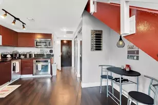 244 Biscayne, Miami, FL 33132 - Photo 10