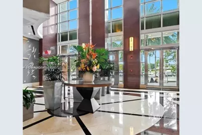 244 Biscayne #440, Miami, FL 33132 - Photo 4