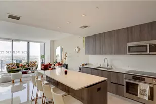88 SW 7th, Miami, FL 33130 - Photo 2