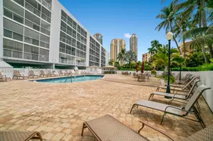17801 N Bay, Sunny Isles Beach, FL 33160 - Photo 32