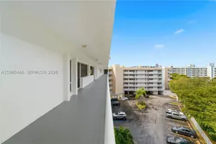 17801 N Bay, Sunny Isles Beach, FL 33160 - Photo 4