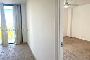 3475 N Country Club, Aventura, FL 33180 - Photo 8