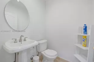18450 NE 30th, Aventura, FL 33160 - Photo 10