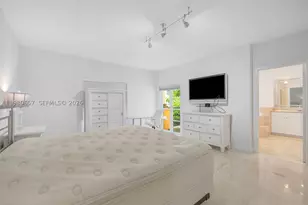 18450 NE 30th, Aventura, FL 33160 - Photo 20