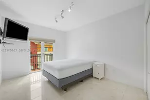 18450 NE 30th, Aventura, FL 33160 - Photo 16