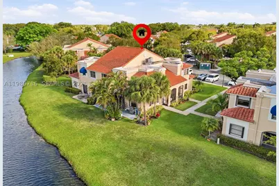 567 Racquet Club #18, Weston, FL 33326 - Photo 2