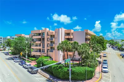 8101 Byron #509, Miami Beach, FL 33141 - Photo 2