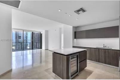 88 SW 7th #2005, Miami, FL 33130 - Photo 2