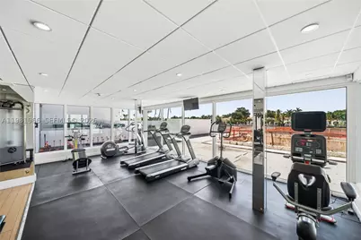 5750 Collins #4F, Miami Beach, FL 33140 - Photo 44