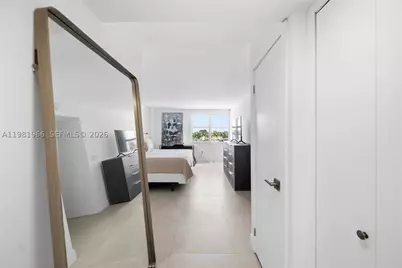 5750 Collins #4F, Miami Beach, FL 33140 - Photo 24