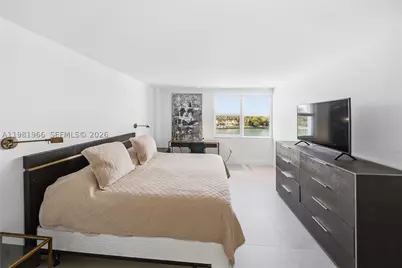 5750 Collins #4F, Miami Beach, FL 33140 - Photo 22