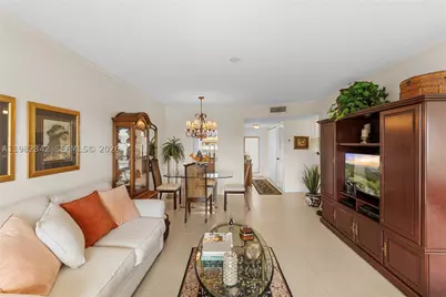 8950 Sunrise Lakes #309, Sunrise, FL 33322 - Photo 6