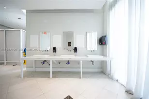 350 S Miami, Miami, FL 33130 - Photo 40