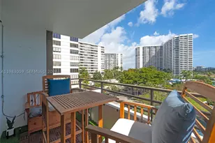 500 Three Islands, Hallandale Beach, FL 33009 - Photo 24