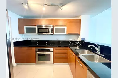253 NE 2nd #2506, Miami, FL 33132 - Photo 18