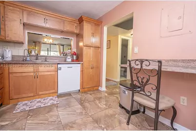 1000 Colony Point #203, Pembroke Pines, FL 33026 - Photo 14