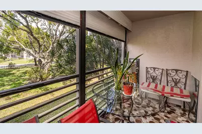 1000 Colony Point #203, Pembroke Pines, FL 33026 - Photo 4