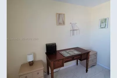 401 Golden Isles #1114, Hallandale Beach, FL 33009 - Photo 18
