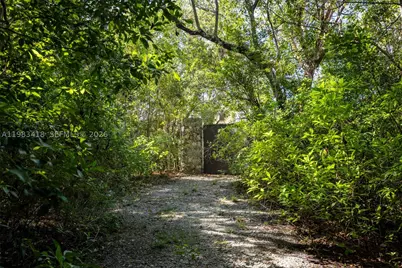 9000 Arvida, Coral Gables, FL 33156 - Photo 48