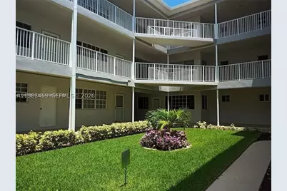 462 Golden Isles #202, Hallandale Beach, FL 33009 - Photo 4