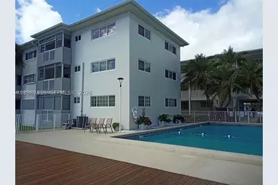 462 Golden Isles #202, Hallandale Beach, FL 33009 - Photo 20