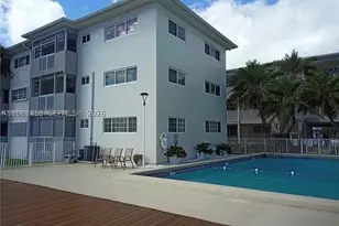 462 Golden Isles, Hallandale Beach, FL 33009 - Photo 20
