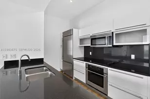 950 Brickell Bay, Miami, FL 33131 - Photo 6