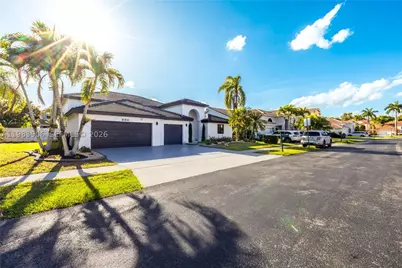 930 NW 197th, Pembroke Pines, FL 33029 - Photo 2