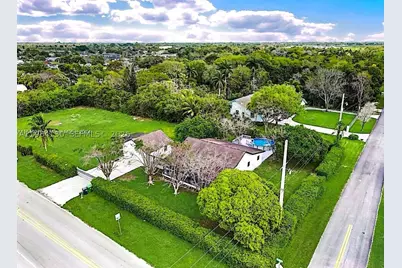 32595 SW 202nd, Homestead, FL 33030 - Photo 2