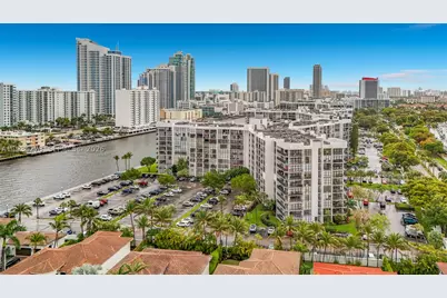 1000 Parkview #121, Hallandale Beach, FL 33009 - Photo 56
