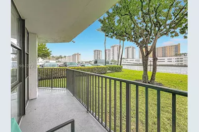 1000 Parkview #121, Hallandale Beach, FL 33009 - Photo 42
