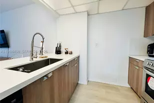 540 Brickell Key, Miami, FL 33131 - Photo 12