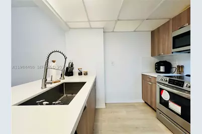 540 Brickell Key #202, Miami, FL 33131 - Photo 14