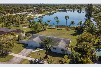 11807 SW 112th, Miami, FL 33176 - Photo 2