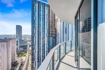 121 NE 5th #3005, Miami, FL 33130 - Photo 12