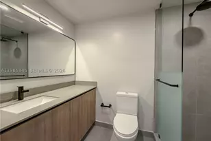 121 NE 5th, Miami, FL 33132 - Photo 18