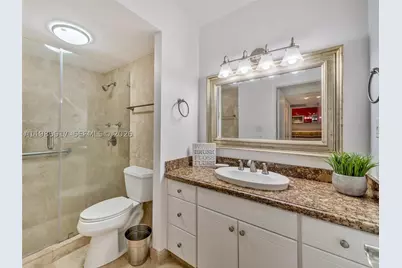 100 Lincoln #308, Miami Beach, FL 33139 - Photo 8
