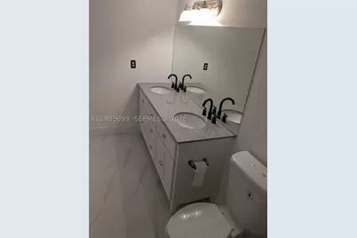 601 Ives Dairy #103-8, Miami, FL 33179 - Photo 10