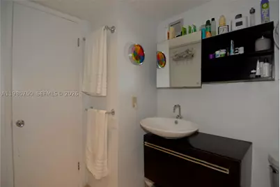 600 NE 36th #1212, Miami, FL 33137 - Photo 18