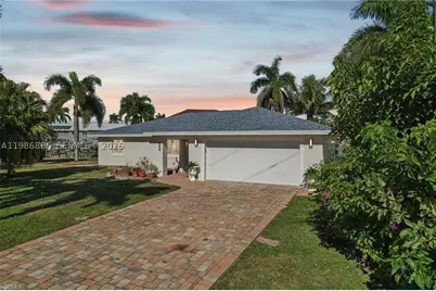 1819 SE 43, Cape Coral, FL 33904 - Photo 2