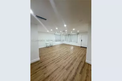 11201 NE 3rd, Miami, FL 33161 - Photo 14