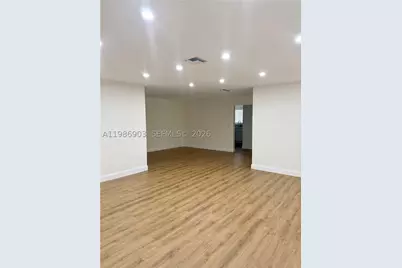 11201 NE 3rd, Miami, FL 33161 - Photo 6