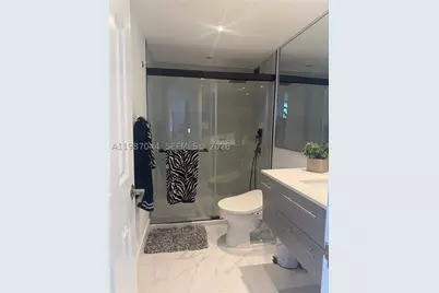 5555 Collins #8R, Miami Beach, FL 33140 - Photo 26