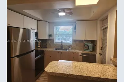 100 SE 6th #107, Pompano Beach, FL 33060 - Photo 16