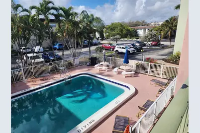 100 SE 6th #107, Pompano Beach, FL 33060 - Photo 2