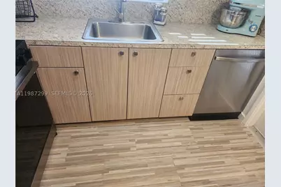 100 SE 6th #107, Pompano Beach, FL 33060 - Photo 18