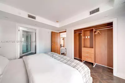 448 Ocean #302, Miami Beach, FL 33139 - Photo 18